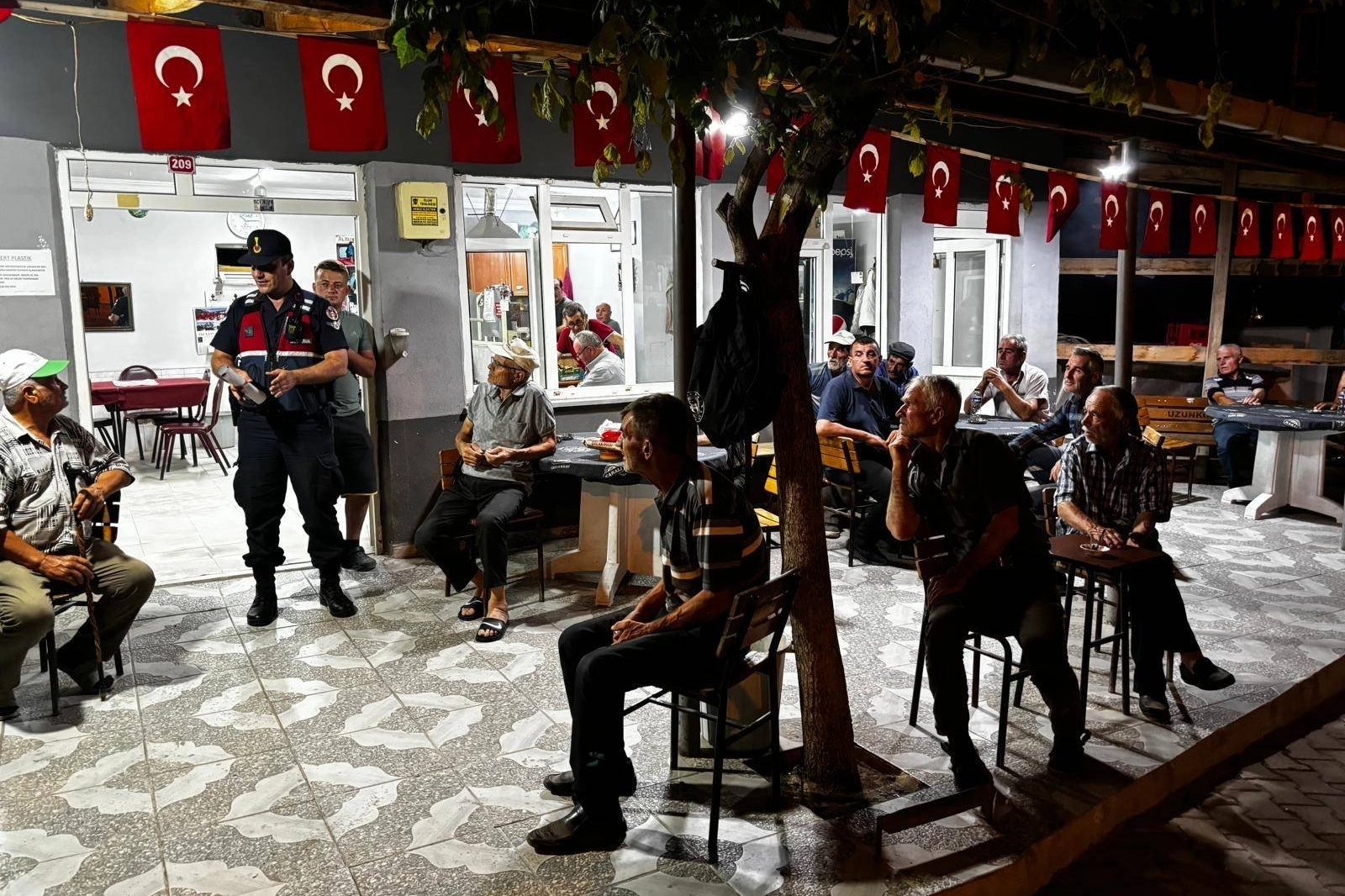 Edirne'de vatandaşlar dolandırıcılığa karşı bilgilendirildi