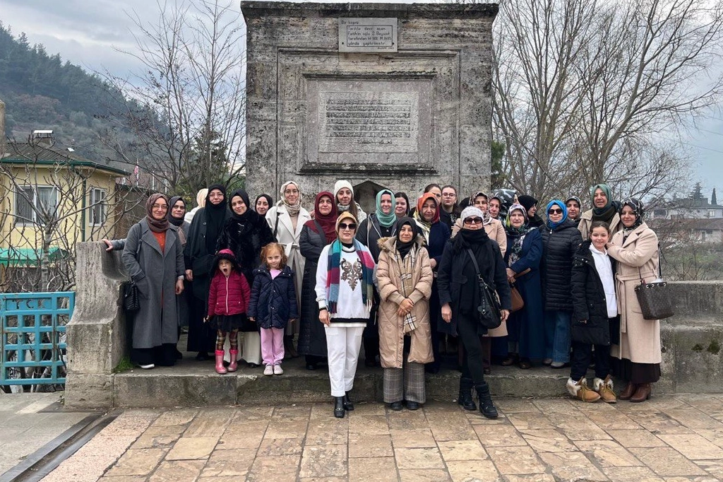 Edebiyat mirasını yaşatanlar Sakarya'nın tarihini ve güzelliklerini keşfetti