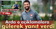 Arda Turan'dan Van Persie'ye gönderme