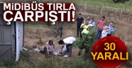 Midibüs tırla çarpıştı: 30 yaralı