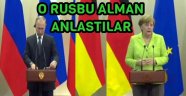 Putin, Merkel ile bir araya geldi